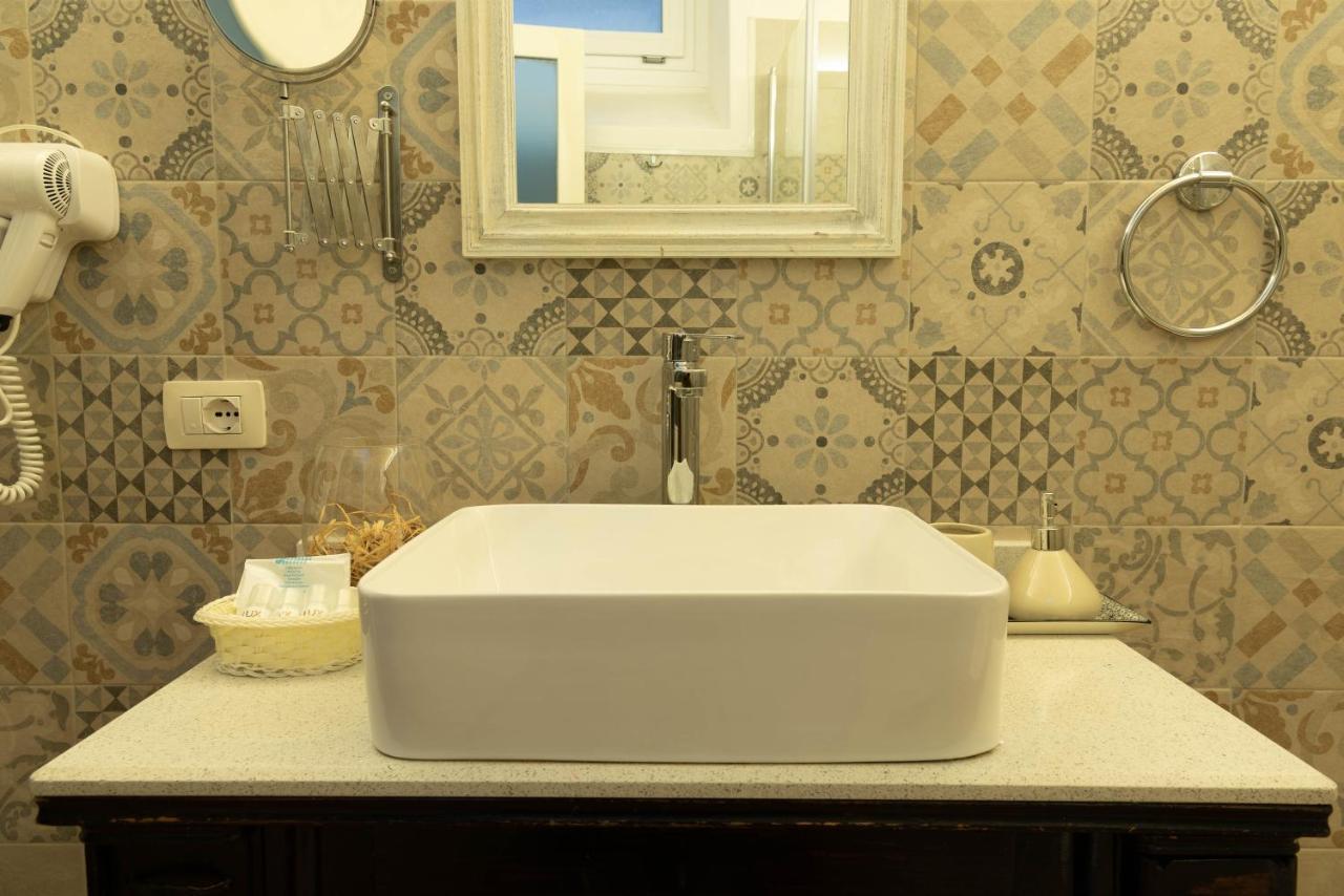 Cadelli Luxury Suite & Apartments Lecce Kültér fotó